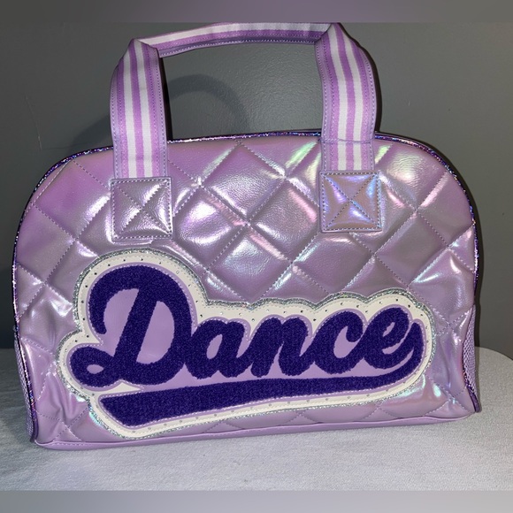 BRAND NEW GIRLS DANCE DUFFLE BAG - Picture 1 of 3